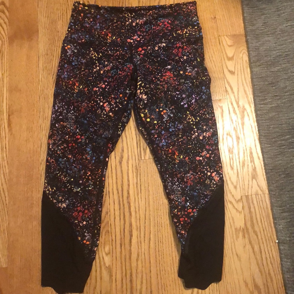 NWOT floral Lulu Lemon capris
